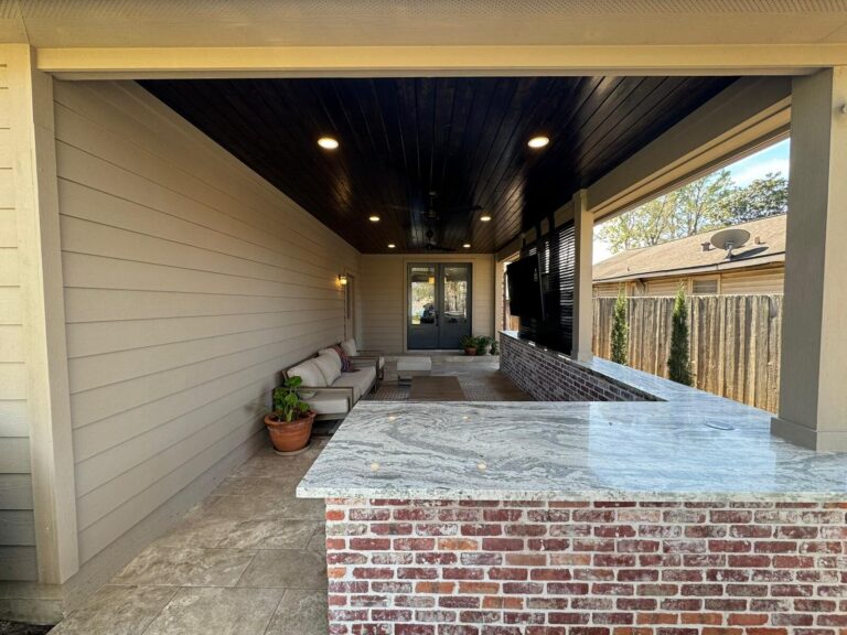 addition-covered-patio-bar