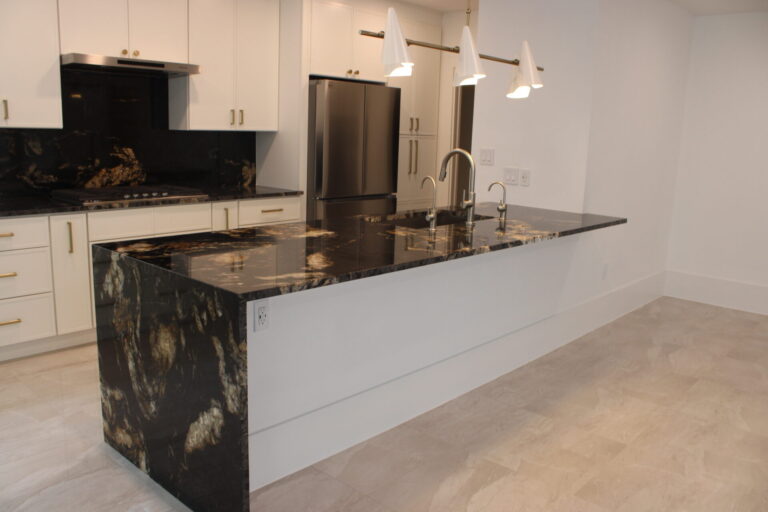 kitchen-white-marble-island-2